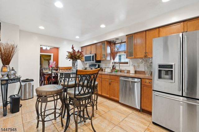 1522 Bower St, Linden City, NJ 07036