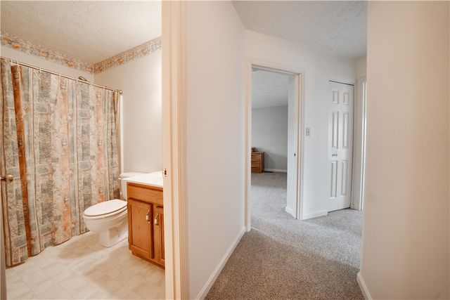 1117 Old Farm Rd, Cecil, PA 15055