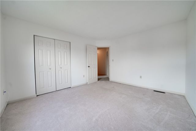 1117 Old Farm Rd, Cecil, PA 15055