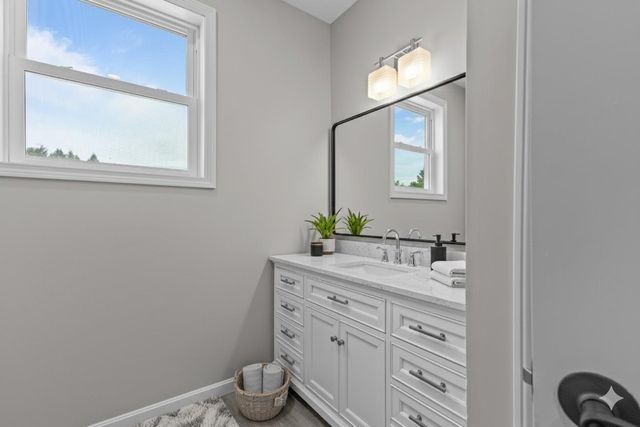 52 East Olive Street, Grand Isle, VT 05458
