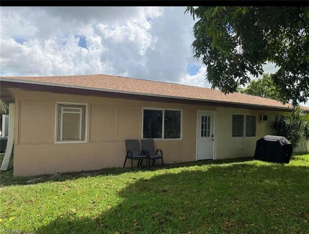 214 Daleview AVE, Lehigh Acres, FL 33936