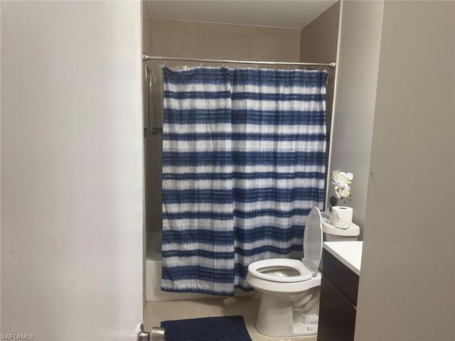 214 Daleview AVE, Lehigh Acres, FL 33936
