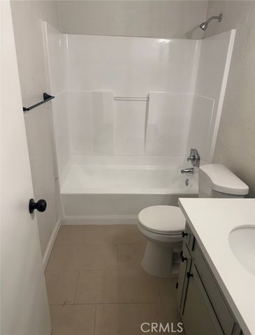 21006 Pine Ridge Avenue, Apple Valley, CA 92307