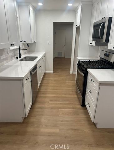 21006 Pine Ridge Avenue, Apple Valley, CA 92307