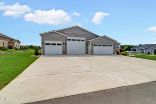 346 Holly Tree Drive, Crossville, TN 38555