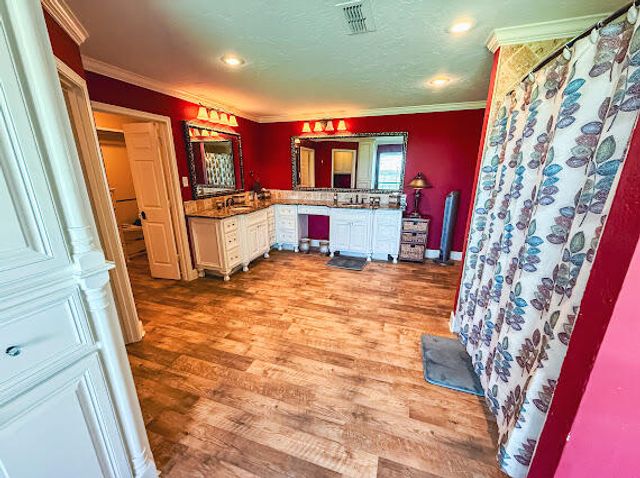 7602 County Rd 3300, Idalou, TX 79329