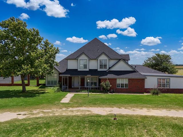 7602 County Rd 3300, Idalou, TX 79329