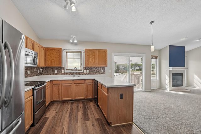 2627 Bent Ridge Court, Des Moines, IA 50320