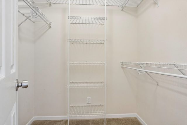 2627 Bent Ridge Court, Des Moines, IA 50320
