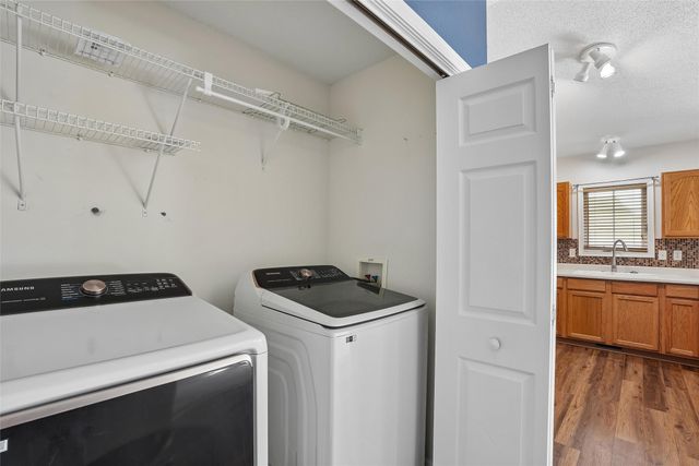 2627 Bent Ridge Court, Des Moines, IA 50320