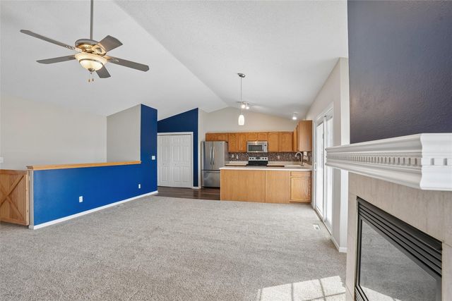 2627 Bent Ridge Court, Des Moines, IA 50320