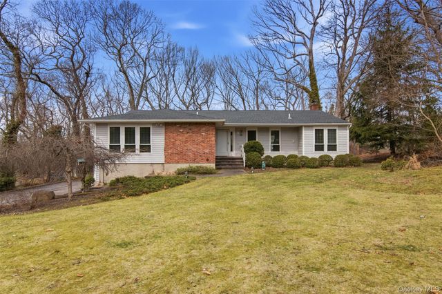 39 Lotowana Lane, Stony Brook, NY 11790