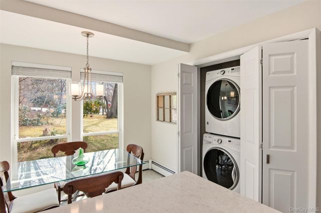 39 Lotowana Lane, Stony Brook, NY 11790