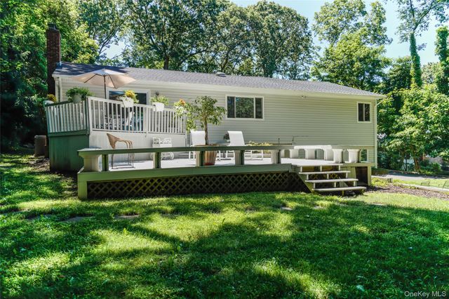 39 Lotowana Lane, Stony Brook, NY 11790