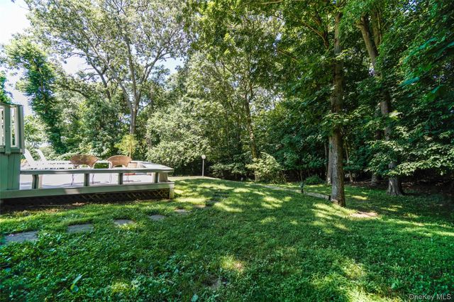 39 Lotowana Lane, Stony Brook, NY 11790