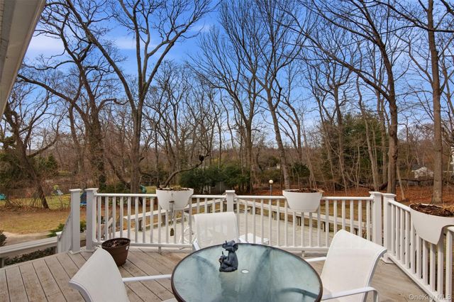 39 Lotowana Lane, Stony Brook, NY 11790