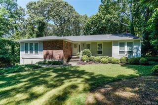 39 Lotowana Lane, Stony Brook, NY 11790
