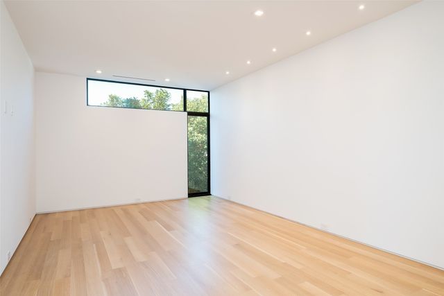 3515 Edgewater Street, Dallas, TX 75205