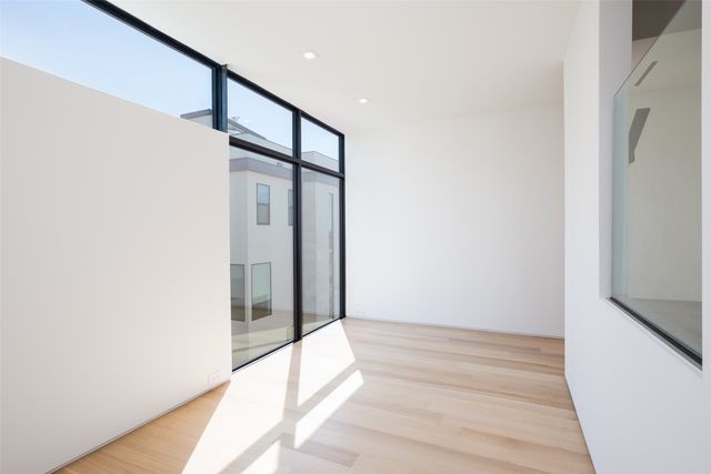 3515 Edgewater Street, Dallas, TX 75205