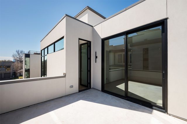 3515 Edgewater Street, Dallas, TX 75205