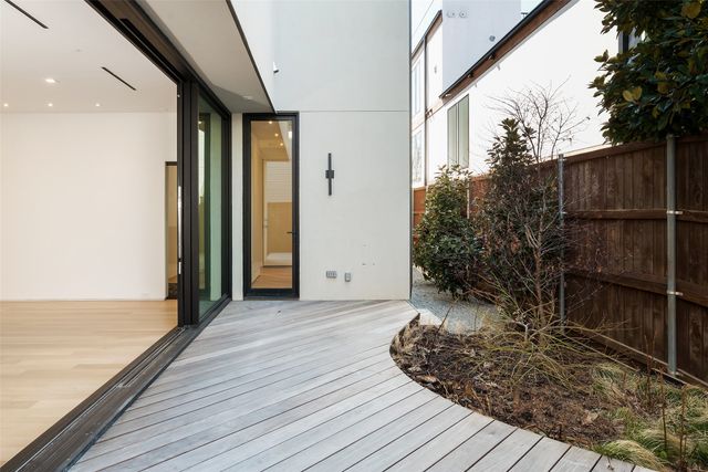 3515 Edgewater Street, Dallas, TX 75205