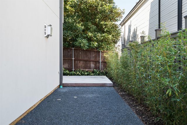 3515 Edgewater Street, Dallas, TX 75205