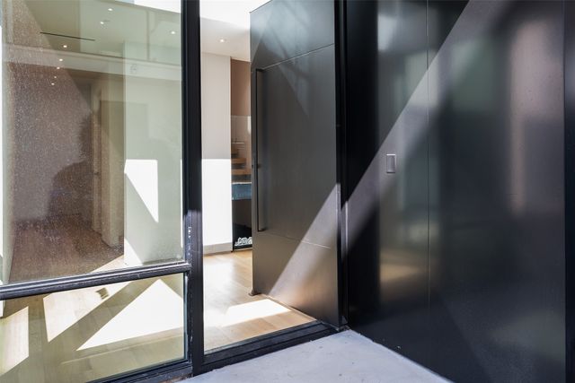 3515 Edgewater Street, Dallas, TX 75205