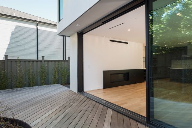 3515 Edgewater Street, Dallas, TX 75205