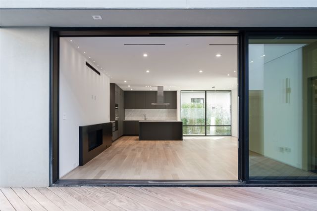 3515 Edgewater Street, Dallas, TX 75205