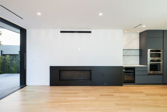 3515 Edgewater Street, Dallas, TX 75205