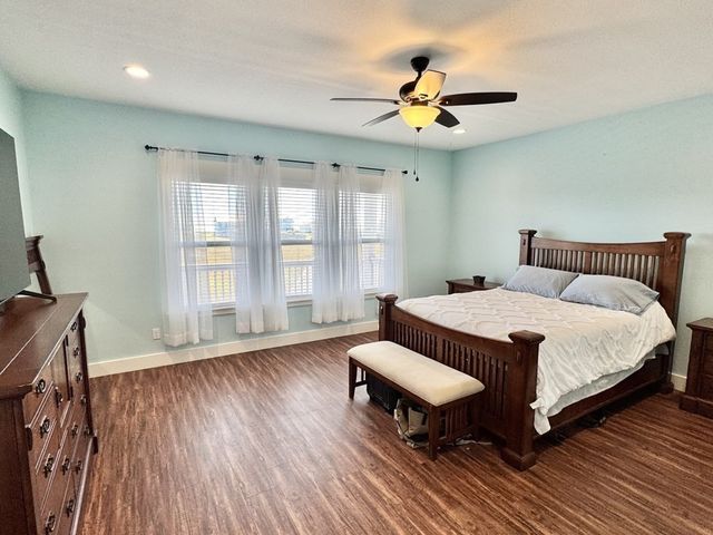 1504 Cape Velero Dr, Rockport, TX 78382