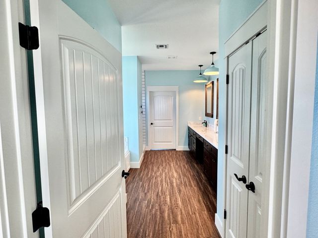 1504 Cape Velero Dr, Rockport, TX 78382