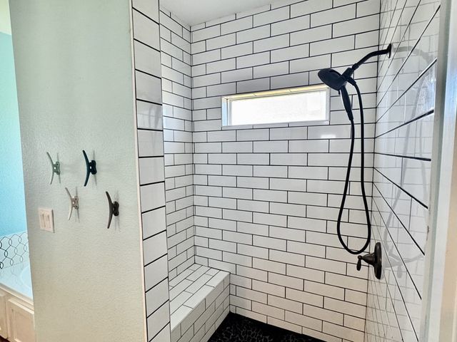 1504 Cape Velero Dr, Rockport, TX 78382