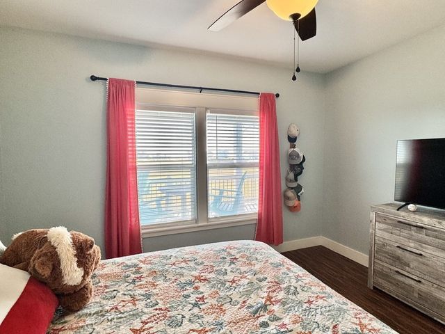 1504 Cape Velero Dr, Rockport, TX 78382