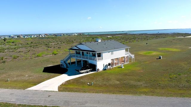 1504 Cape Velero Dr, Rockport, TX 78382