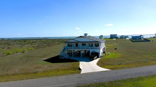 1504 Cape Velero Dr, Rockport, TX 78382
