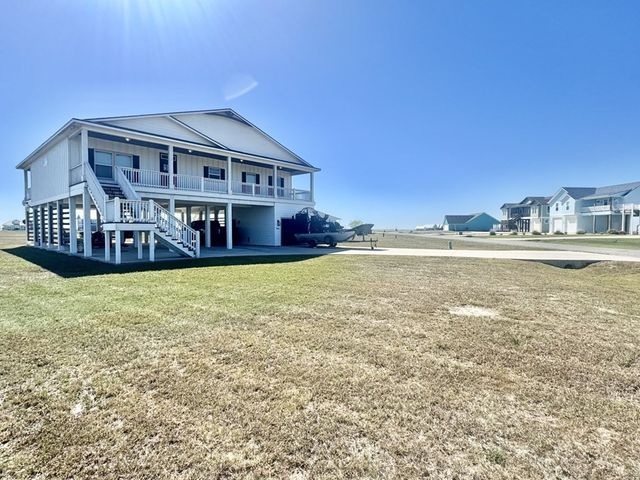 1504 Cape Velero Dr, Rockport, TX 78382