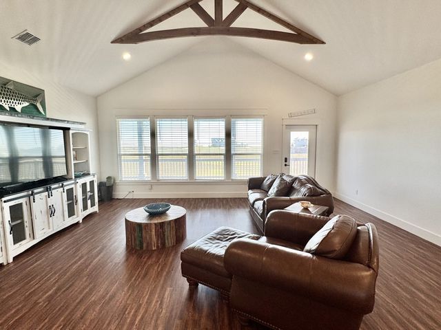 1504 Cape Velero Dr, Rockport, TX 78382