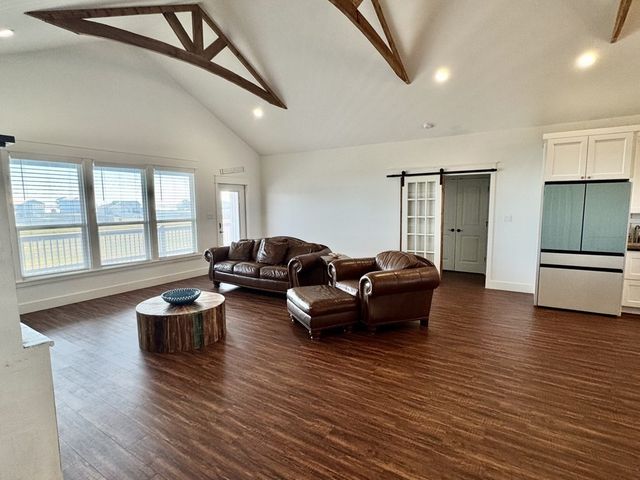 1504 Cape Velero Dr, Rockport, TX 78382