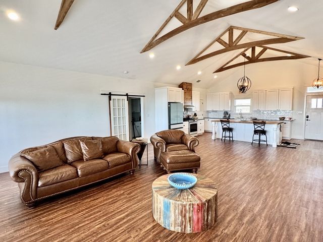 1504 Cape Velero Dr, Rockport, TX 78382