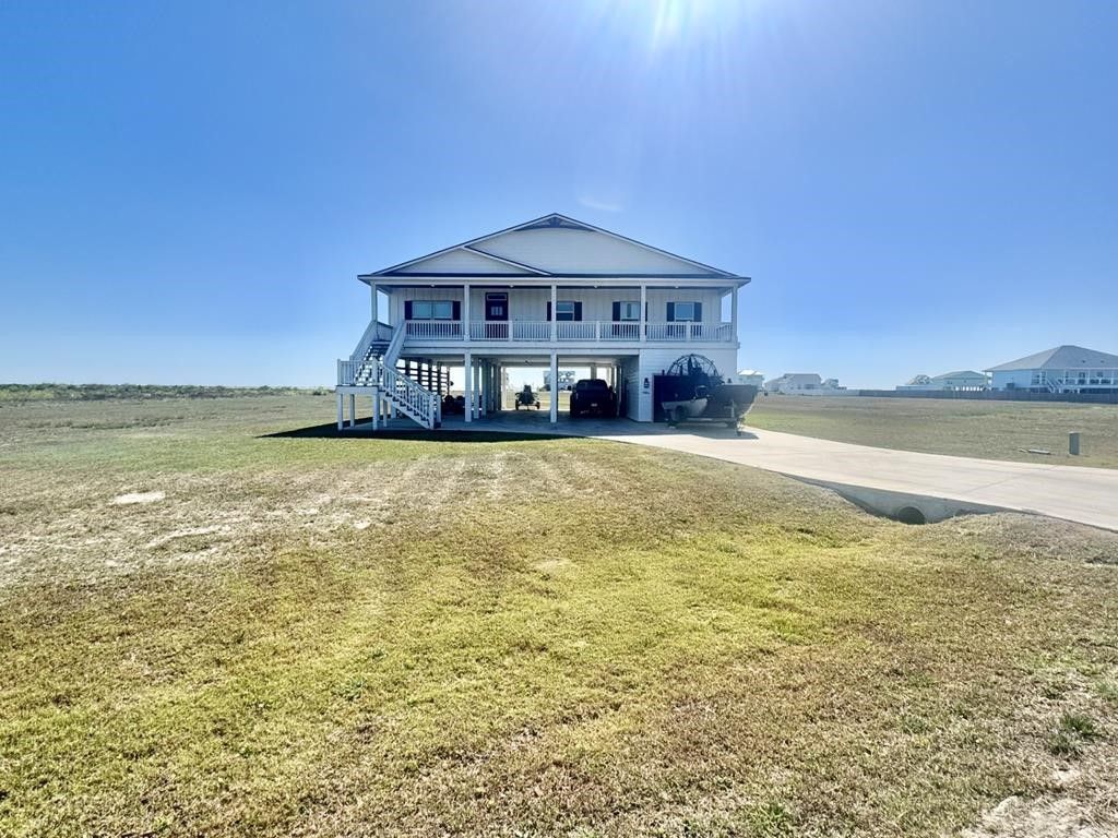 1504 Cape Velero Dr, Rockport, TX 78382