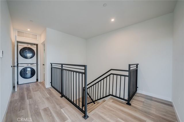7018 Alabama 3, Canoga Park, CA 91303