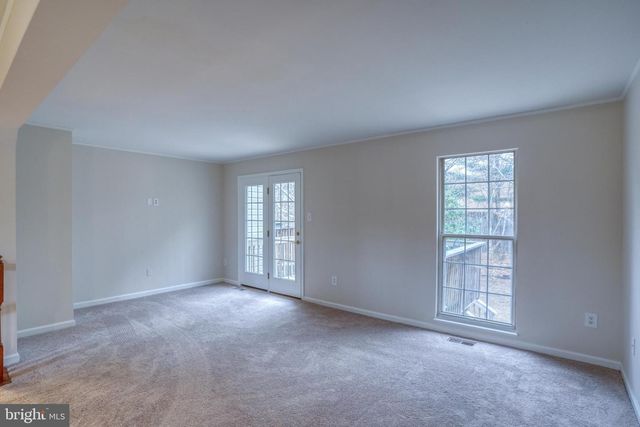 34 PHOTINIA DR, Newark, DE 19702