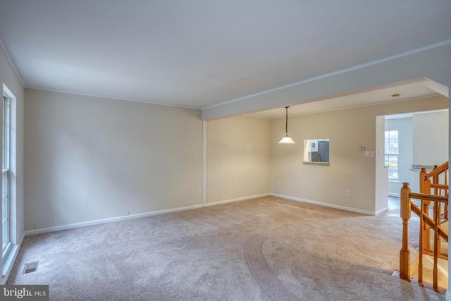 34 PHOTINIA DR, Newark, DE 19702