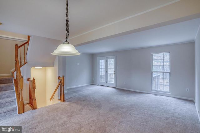 34 PHOTINIA DR, Newark, DE 19702