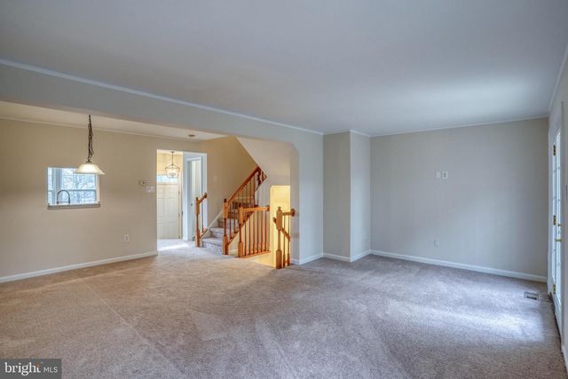 34 PHOTINIA DR, Newark, DE 19702