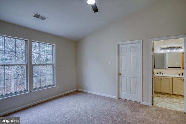 34 PHOTINIA DR, Newark, DE 19702