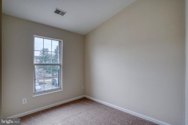 34 PHOTINIA DR, Newark, DE 19702