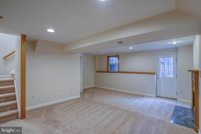 34 PHOTINIA DR, Newark, DE 19702