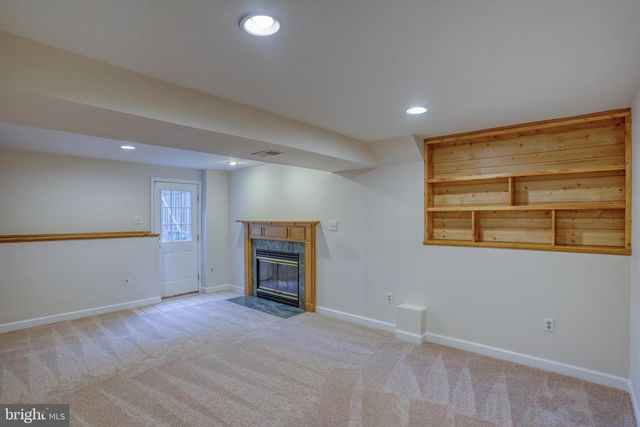 34 PHOTINIA DR, Newark, DE 19702